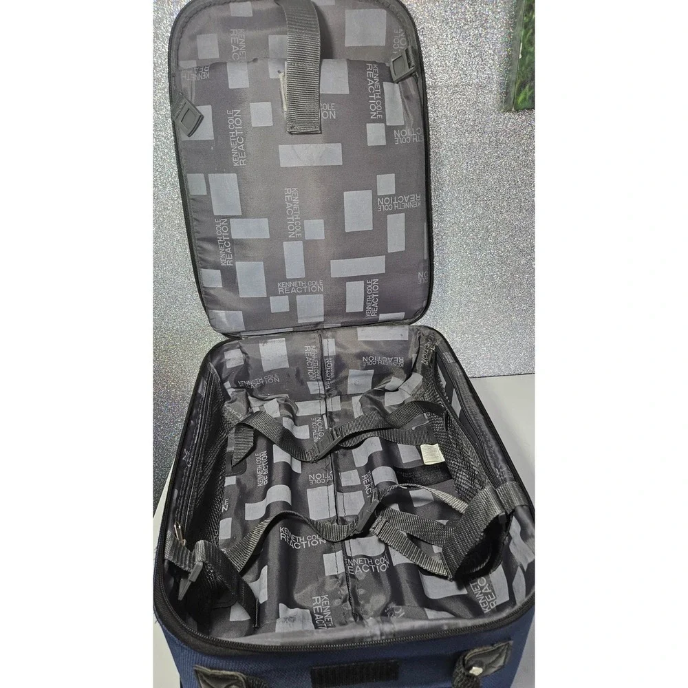 Kenneth Cole Reaction Blue Soft Rolling Carry On Suitcase Luggage RUGGED Vintage